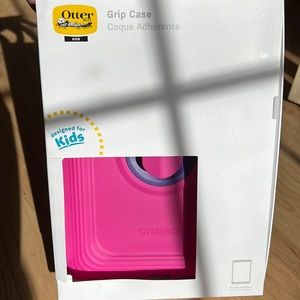 OTTER-BOX KIDS iPAD CASE (iPad 8th & 7th generation)